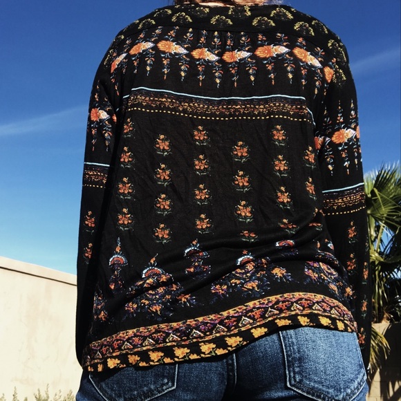 Blouse - Picture 3 of 5